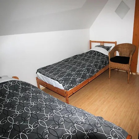 Casa vacanze In Roztoky U With Garden *