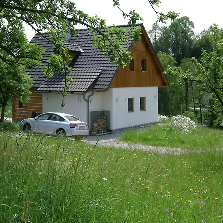 Casa vacanze In Roztoky U With Garden