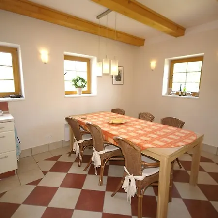 Casa vacanze In Roztoky U With Garden Jilemnice
